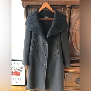Winter coat MO 851 , whool and cashmere. Size 4